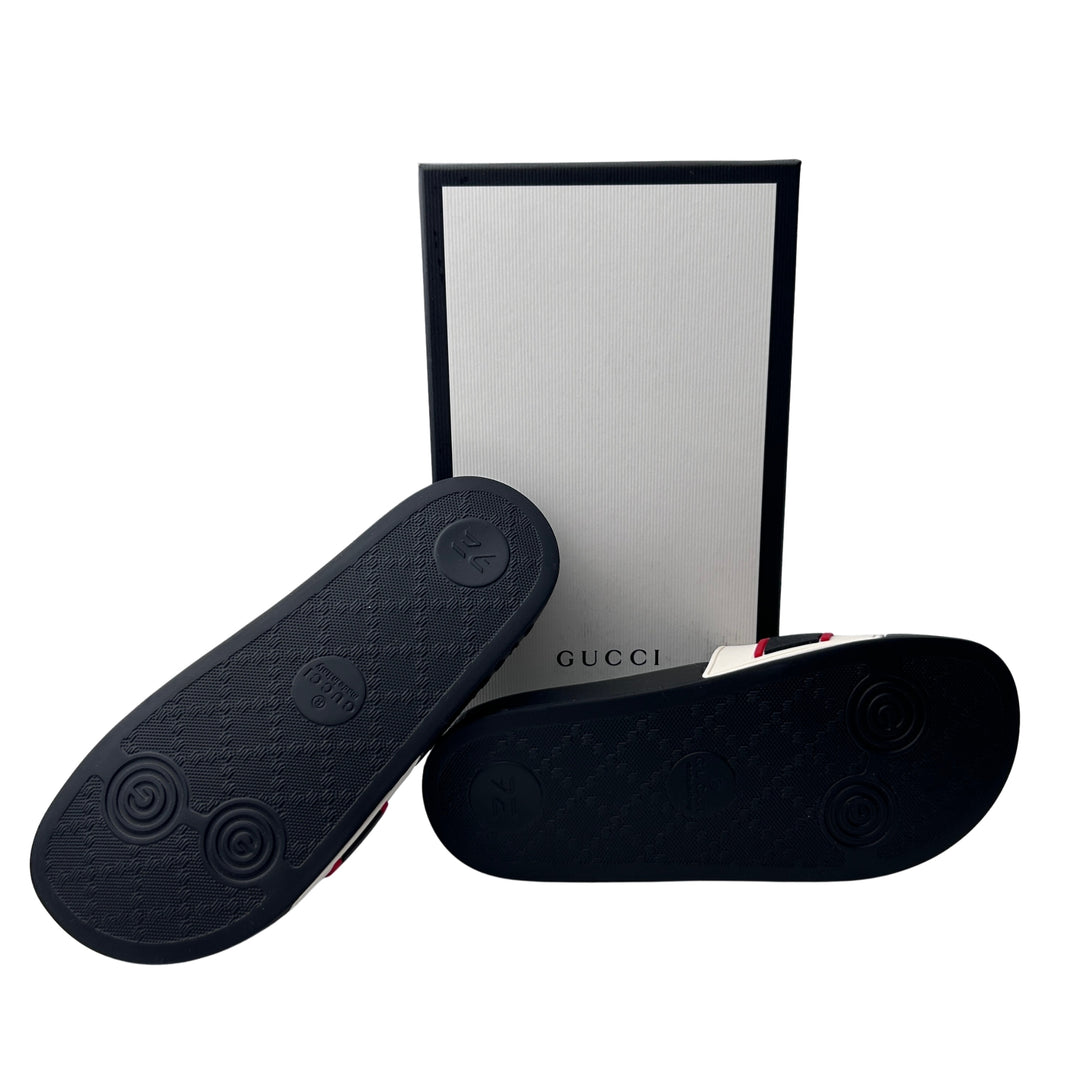 GUCCI LOGO RUBBER SLIDES – WHITE/BLACK – SIZE 31