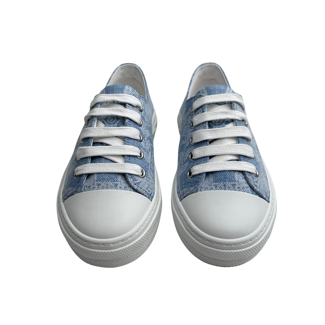 BURBERRY LOGO DENIM TRAINERS – BLUE – SIZE 32