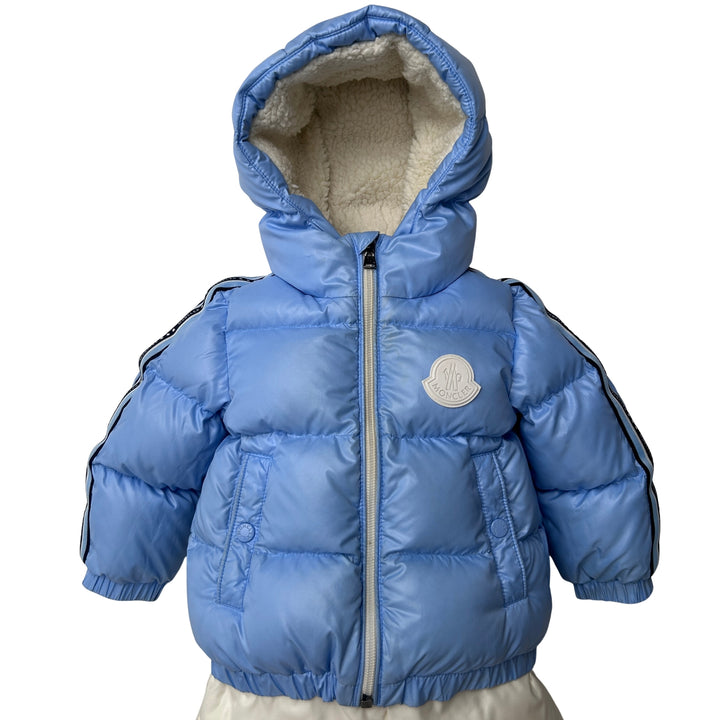 MONCLER SCAMANDRE DOWN JACKET &amp; SALOPETTE SET – BLUE / IVORY – 9–12 MONTHS