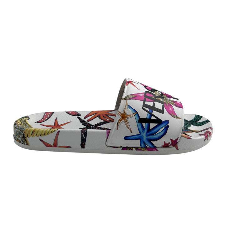 VERSACE BAROQUE PRINT SLIDES – WHITE/MULTI – SIZE 32