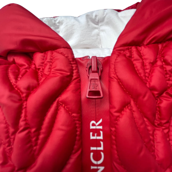 MONCLER ENIS QUILTED DOWN GILET – RED – 18–24 MONTHS